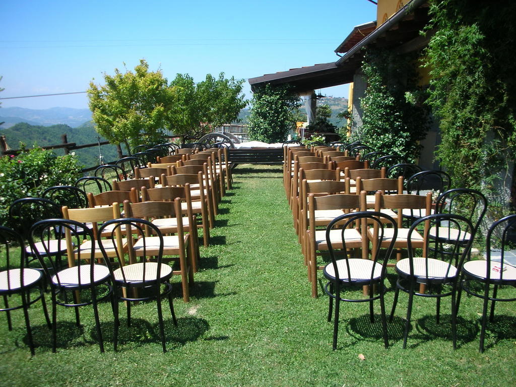 Agriturismo Le Piagge Ponzone ภายนอก รูปภาพ