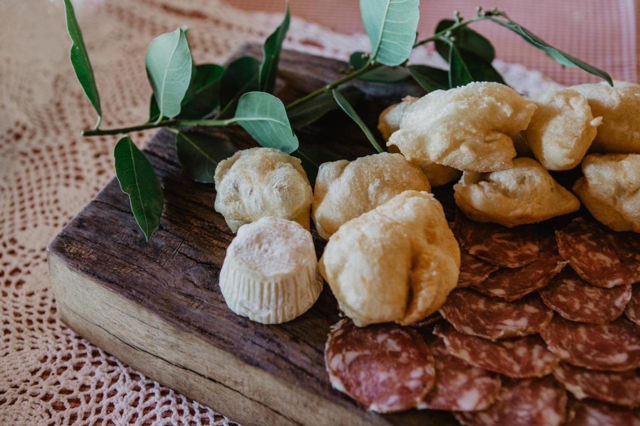 Agriturismo Le Piagge Ponzone ภายนอก รูปภาพ